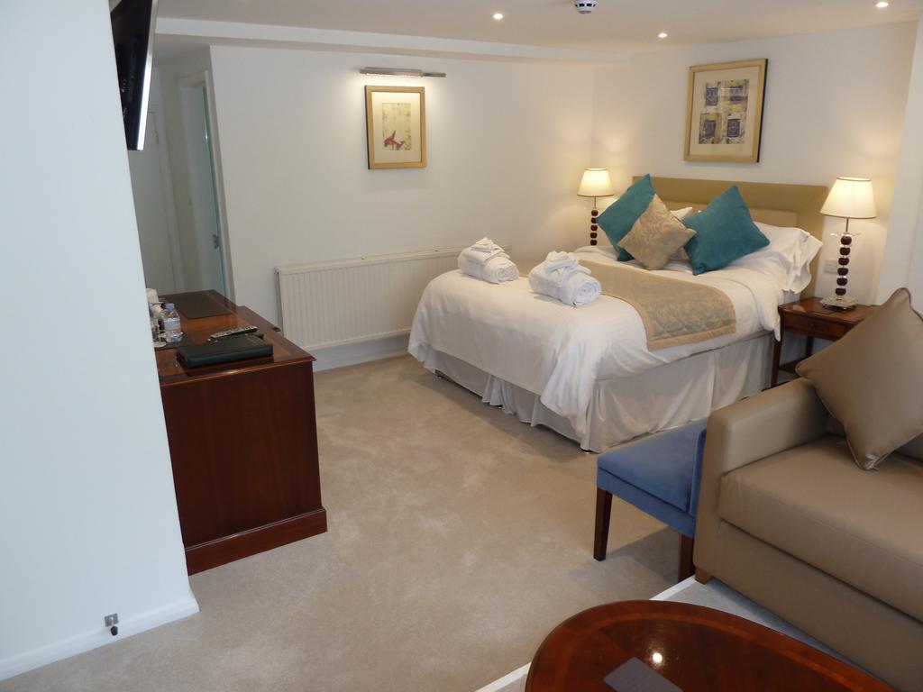 Cameron House Landford Eksteriør bilde