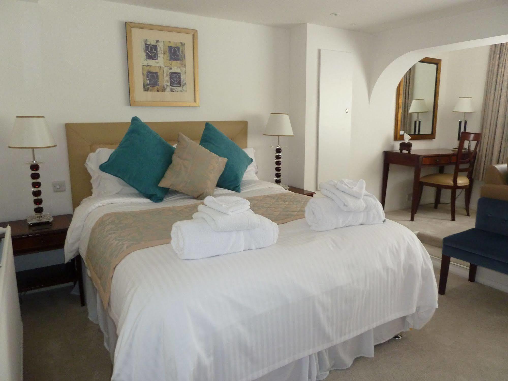 Cameron House Landford Eksteriør bilde