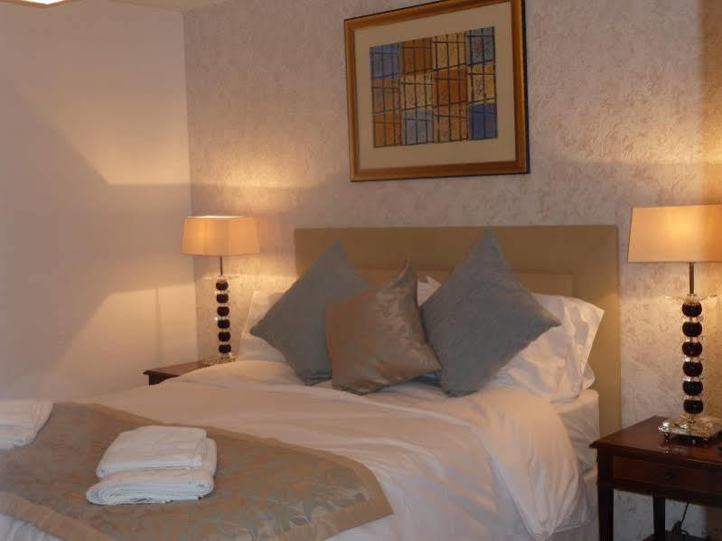 Cameron House Landford Eksteriør bilde